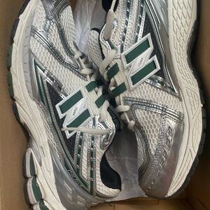 New Balance 1906 Green and White Sneakers